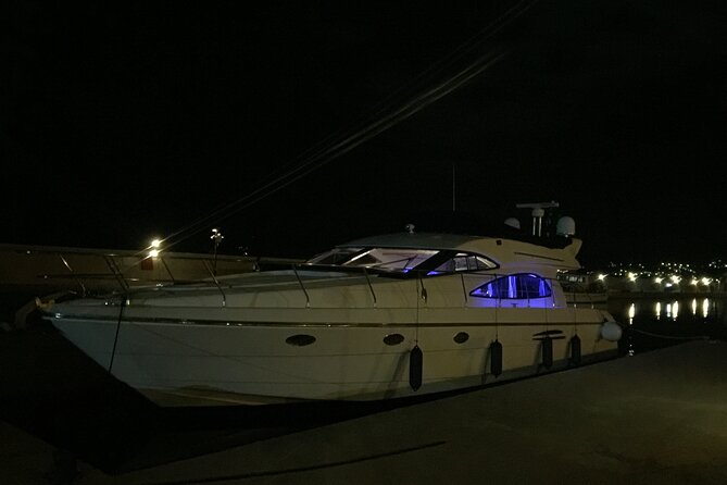 Vip Motor Yacht Charter-17 meter-10 Guest-Half day or Sunset trip - What the four-hour cruise includes