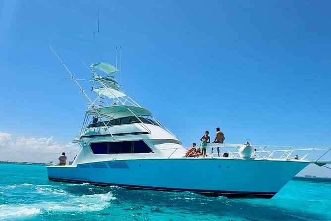 VIP YACHT up to 28 passengers - Isla mujeres snorkel - Cruising across Cancun’s blue water