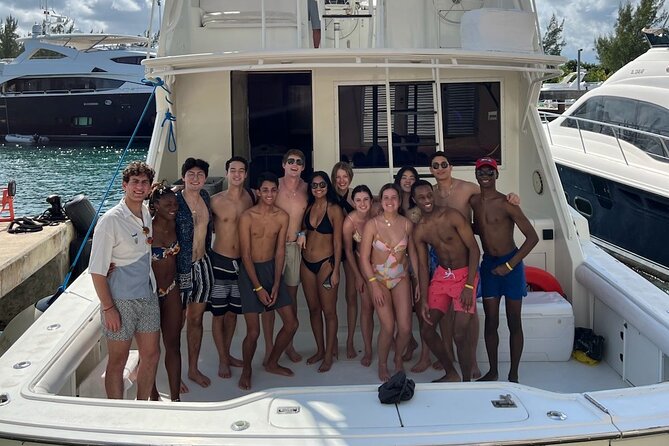 VIP YACHT up to 28 passengers - Isla mujeres snorkel - Snorkeling on the Isla Mujeres route