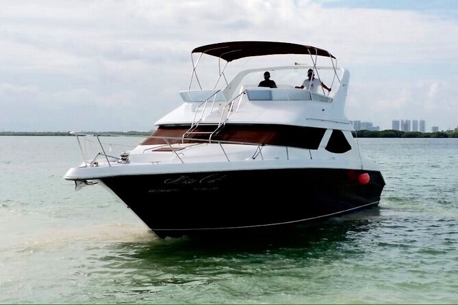 Yacht 48ft Rental in Cancun for up to 15 people - Six hours leaves more breathing room around Isla Mujeres
