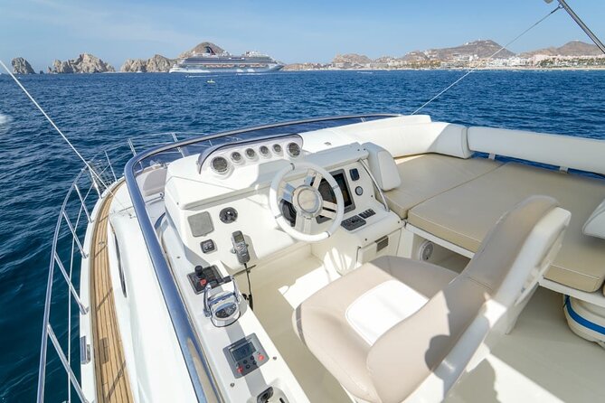 Yacht Azimut for rent in Cabo San Lucas - The Arch of Cabo San Lucas is the photo stop