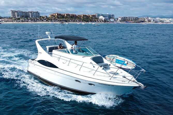 Yacht Carver - Luxury Private Yacht Tour - Food and drinks that keep the boat moving