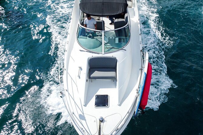 Yacht Carver - Luxury Private Yacht Tour - Two hours around Cabo San Lucas Beach