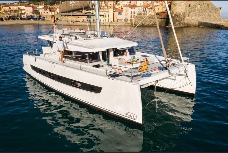 Yacht catamaran trip to the Lavezzi Islands - Who will enjoy this day most?