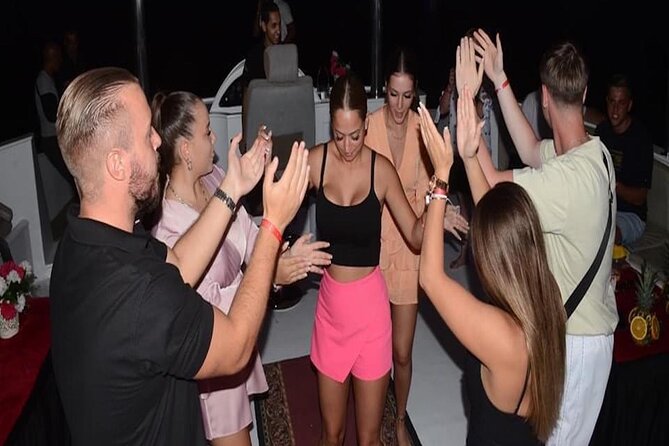 Yacht Cruise with Dinner & Oriental Show - What the five-hour program feels like
