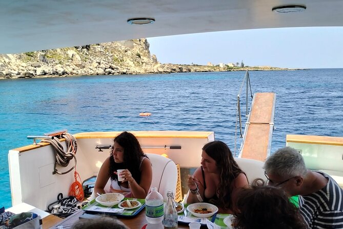 Yacht excursion Shalimar IV - Cala Azzurra and the island’s coastal character