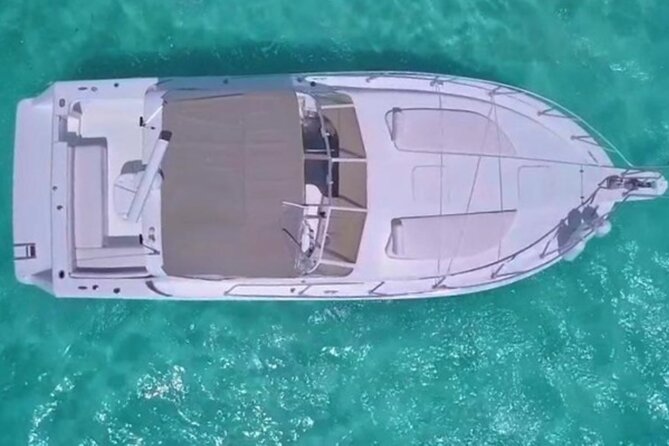 Yacht experience in Cancun: cruise, swim and sunset views - Cruising the lagoon at sunset