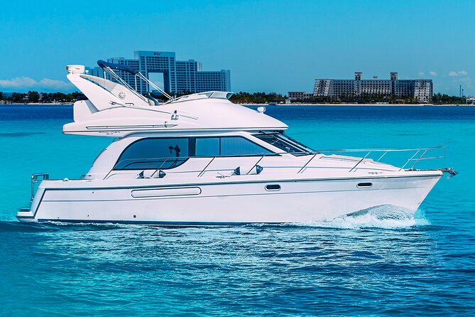 Yacht Meridian 40FT Best Private Rental in Cancun - Playa Norte, lunch, and beach-club time