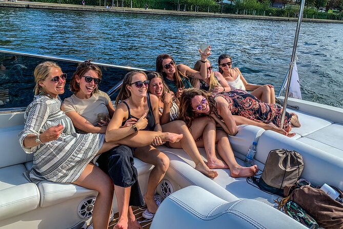 Yacht Tour in Frankfurt for up to 12 Guests - Seeing Frankfurt from the Dolce Vita