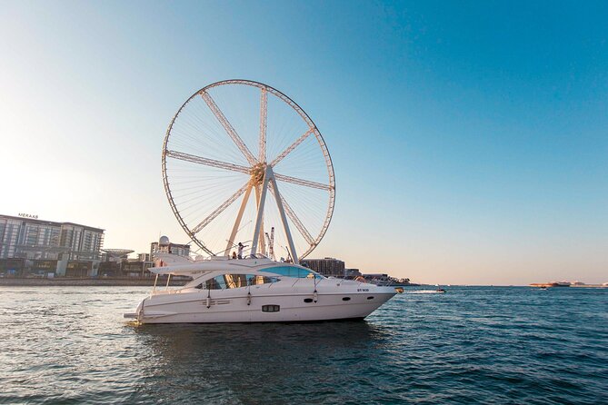 Yacht Trip Dubai : Book 56 ft Premium Yacht up to 21 people - Leaving from Marina Walk at Berth U 32
