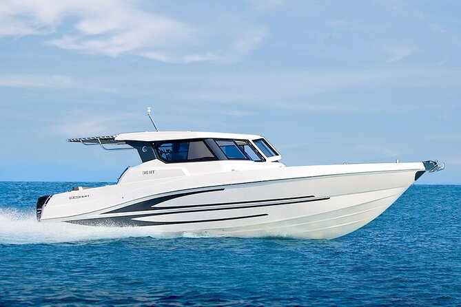 Yachting in Dubai: Book 36 ft Yacht Charter up to 10 people - Bluewaters Island and Ain Dubai